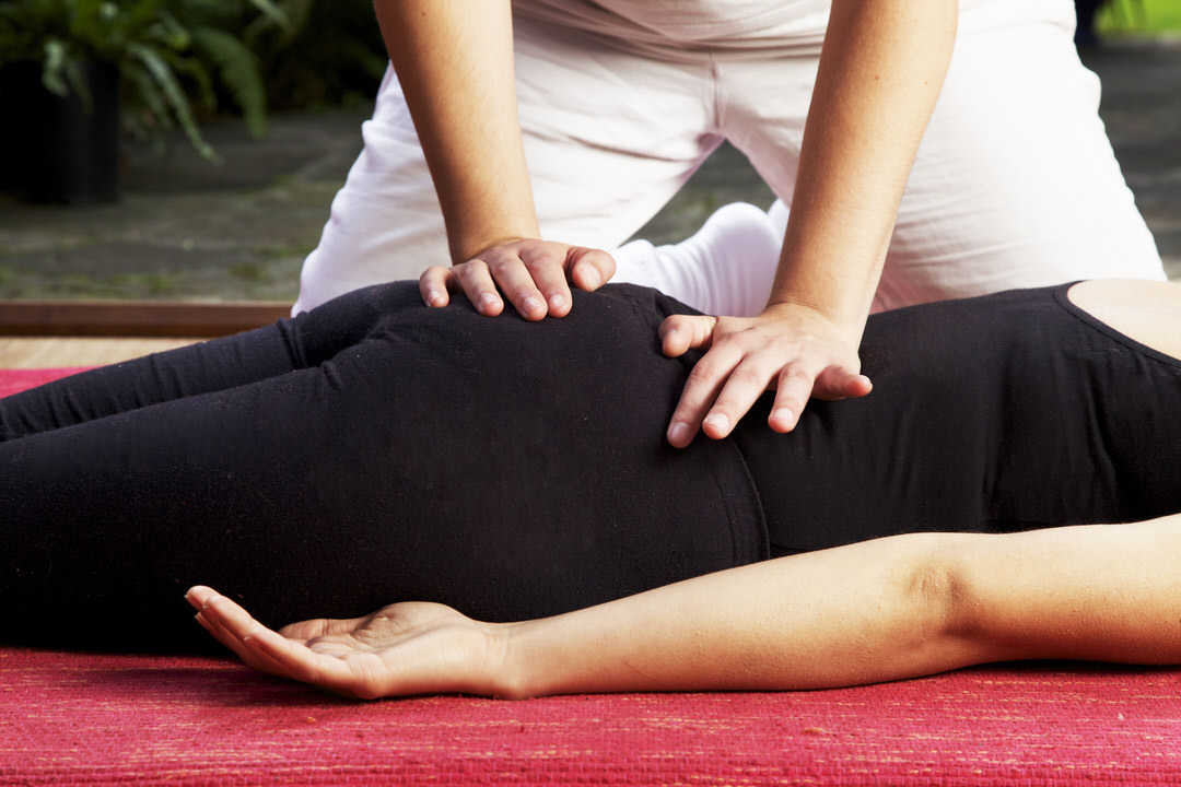 Shiatsu for bad backs